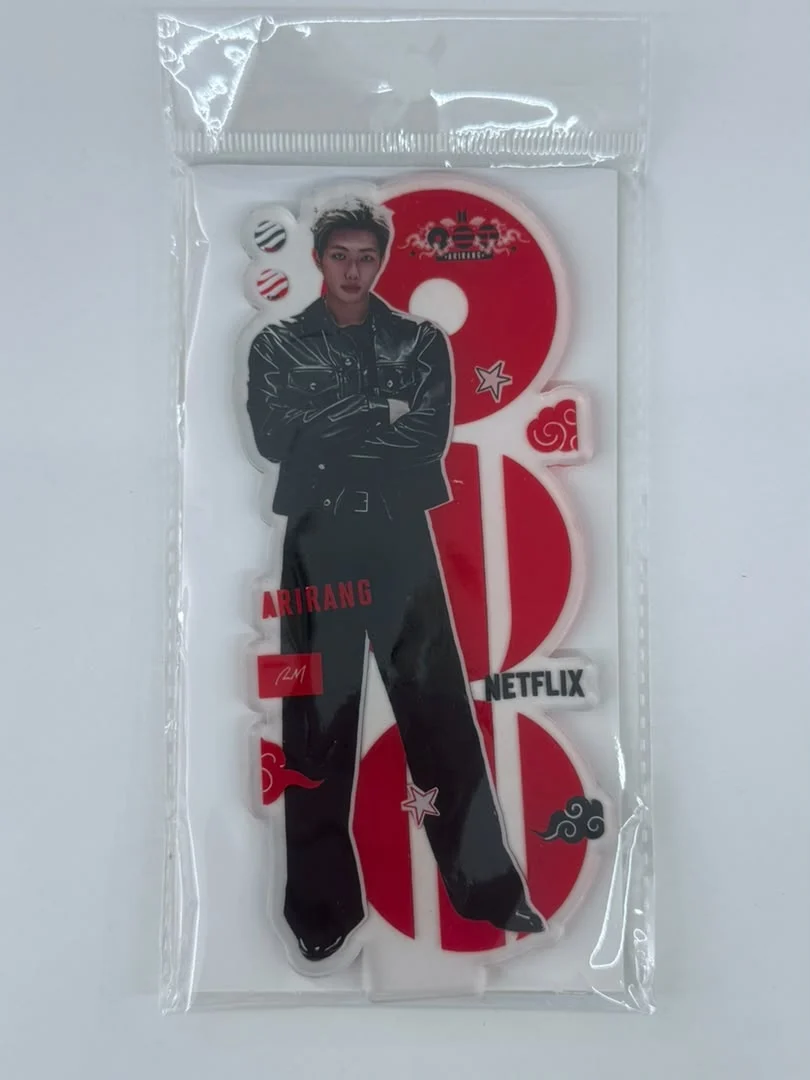 Acrylic Stands — RM